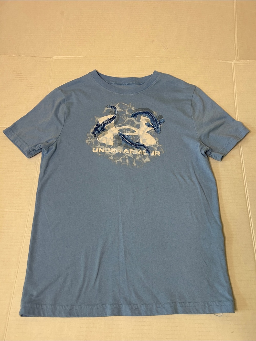 Under Armour Boys YM Medium Slate Blue Graphic Fish Crewneck Tee